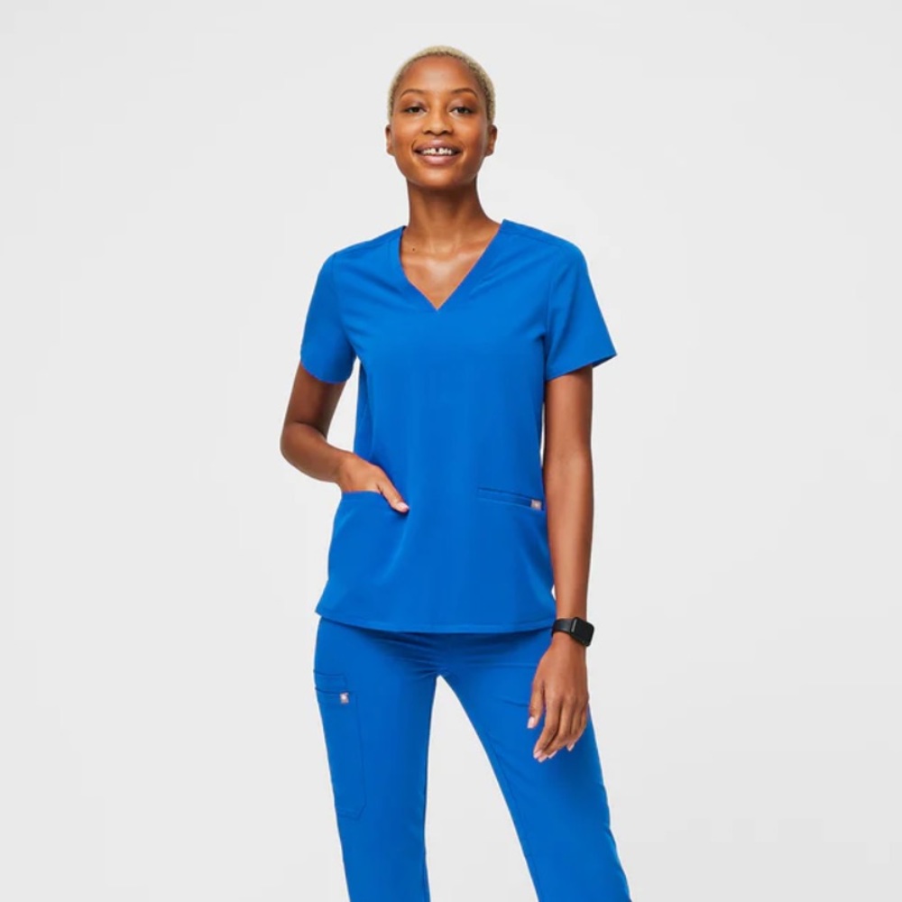 Figs Casma Three Pocket Scrub Top